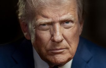 Just After Stepping Off Plane in TX, Trump Looks Out to See JAW DROPPING SURPRISE